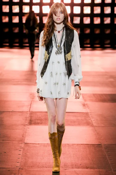 Look 57